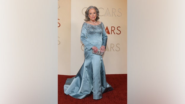 Kathy Bates looks regal on 2026 Oscars carpet