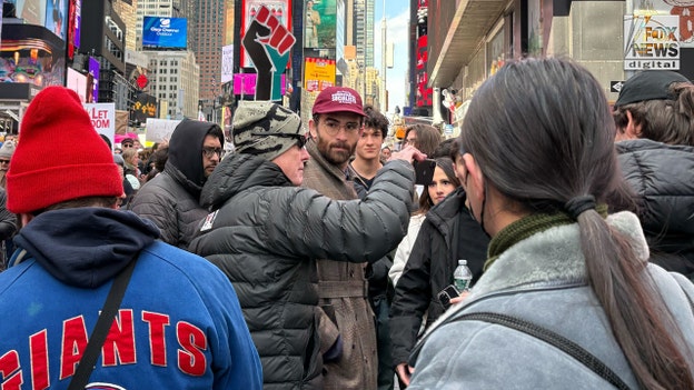 Far-left Twitch streamer Hasan Piker makes appearance at NYC 'No Kings' protest