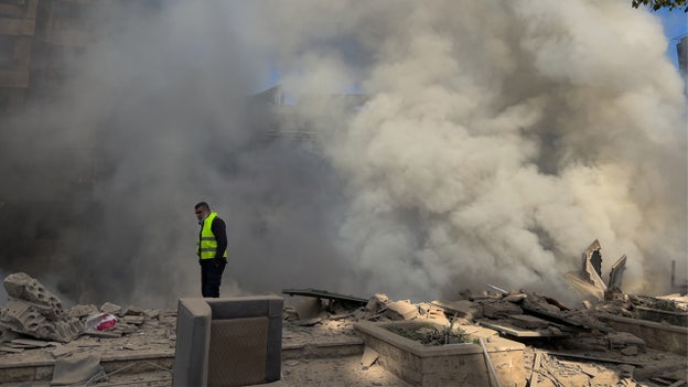 IDF authorized to take additional strategic positions along Lebanon border, defense minister says