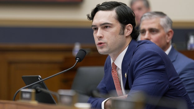 Trump-backed Texas lawmaker easily wins GOP primary