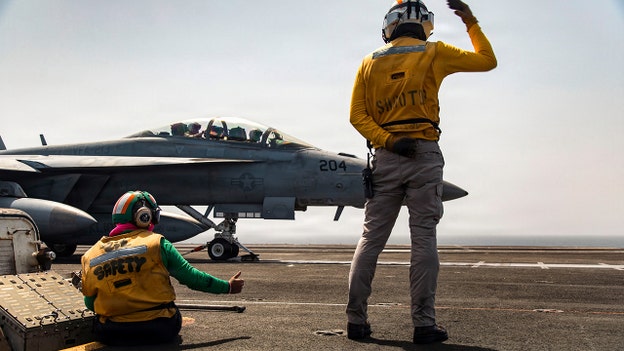 Ông Trump nói rằng 'những vũ khí tốt nhất từng được chế tạo' đã sẵn sàng nếu Iran không đồng ý thỏa thuận.