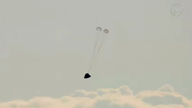 Artemis astronauts splash down in Pacific Ocean after 10-day moon mission