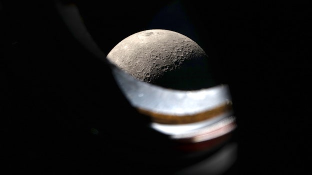 With scenes like it's from a sci-fi movie, Earth becomes 'mesmerized' by Artemis II