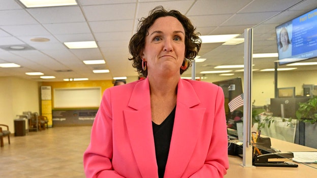 Porter campaign spox says candidate doesn't 'have a relationship to speak of' with Hunt: report