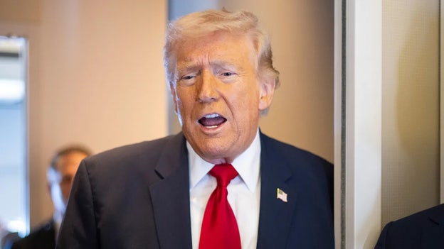 Ο Τραμπ λέει ότι το Ιράν συμφώνησε να επιστρέψει την «πυρηνική σκόνη» που θαμμένη στο υπέδαφος μετά τις αμερικανικές επιδρομές