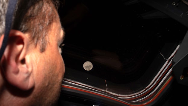 Artemis II pilot gears up for 'riding a fireball' on re-entry, saying he just wants to 'get back'