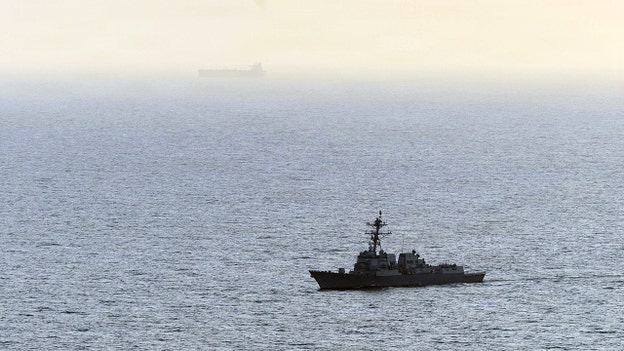 کشتی‌های نظامی آمریکا در حال اجرای محاصره بنادر ایران