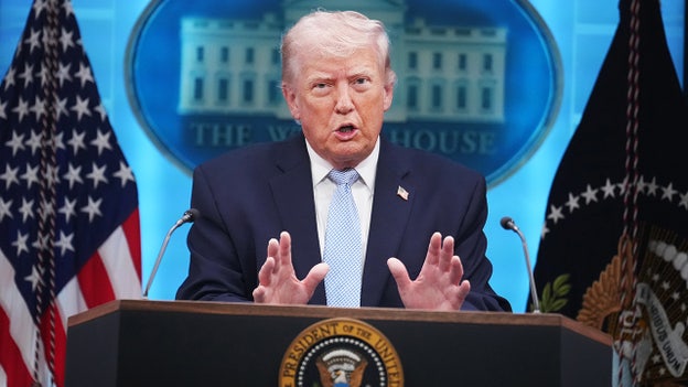 Thỏa thuận ngừng bắn của Iran bị lung lay bởi các cuộc tấn công ngay lập tức khi các quốc gia vùng Vịnh chặn bắt máy bay không người lái và tên lửa.