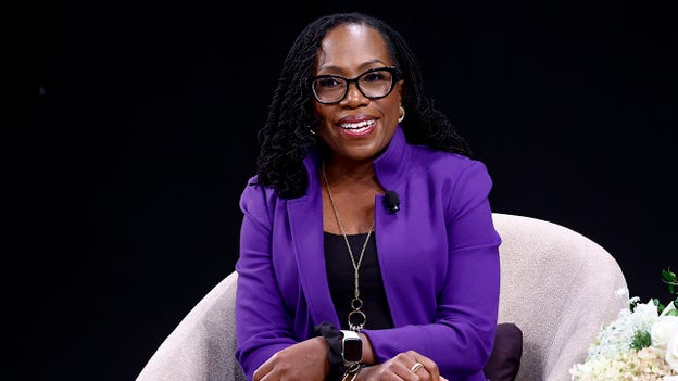 Justice Jackson uses stolen wallet analogy in birthright citizenship hearing