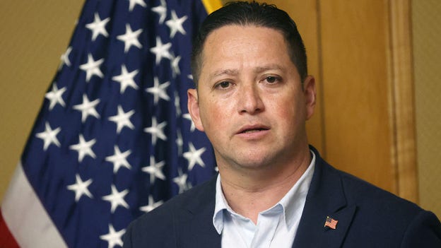 Gonzales resigns in wake of renewed expulsion threat after scandal