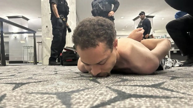 Feds cite gun photos and digital trail as accused WHCA dinner gunman heads to detention hearing