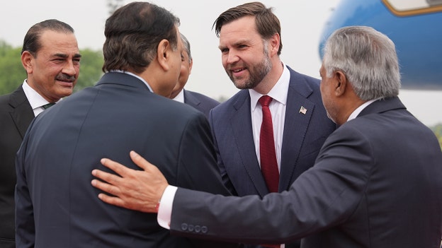 Vance meets with Pakistan’s prime minister ahead of Iran negotiations