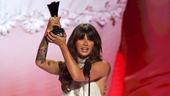 Ella Langley cries tears of joy after sweeping top ACM Awards, beating top artists - Fox News