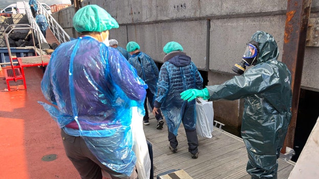 Americans will fly to medical center Nebraska after disembarking ship