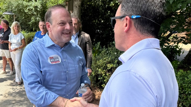 Trump covers his bases with double endorsement in South Carolina GOP showdown