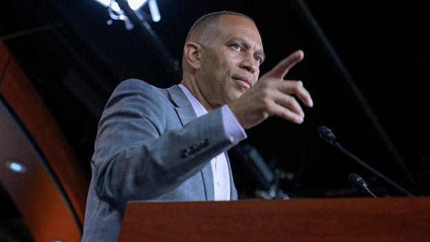 Top Democrat Jeffries says 'Regime change is coming to Congress in November'
