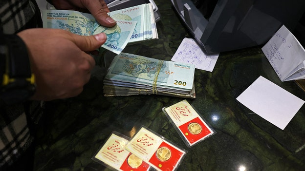 Iranian currency weakens after post-US deal rebound