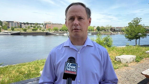 Maine GOP Executive Director Jason Savage: Graham Platner ‘just an absolute disaster'