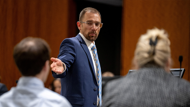 Robinson appeals judge's ruling against his bid to throw cameras out of courtroom