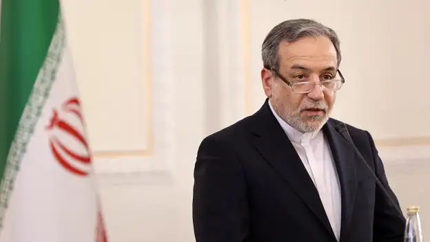 Iranian foreign minister arrives in Oman to discuss Strait of Hormuz