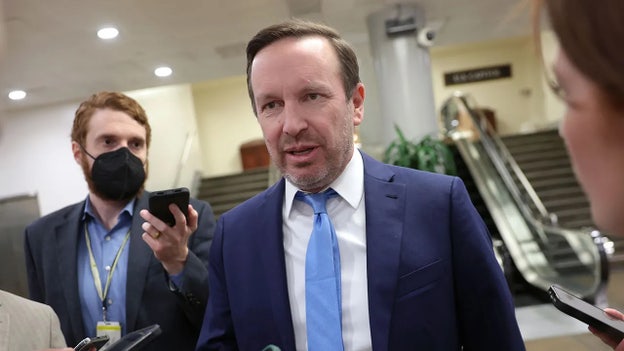 Chris Murphy says Senate Democrats will force votes on ending Iran war 'week after week'