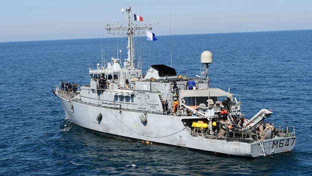France keeps mine-clearing forces in Persian Gulf as carrier heads home