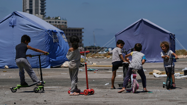 Over 646,000 displaced Lebanese return home as Israel's war with Hezbollah eases