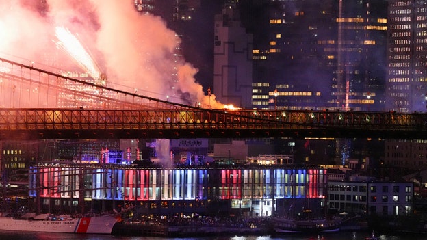 Fire breaks out on Brooklyn Bridge during NYC Fourth of July fireworks show