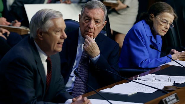 On Senate floor, Dick Durbin applauds partnership, history with Lindsey Graham