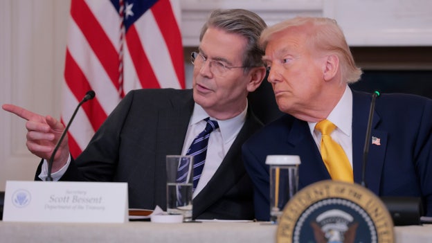 Trump's economic war pushes Iran toward collapse as regime can't pay fighters: report