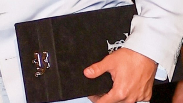 Taylor Swift wedding keepsake (Backgrid)