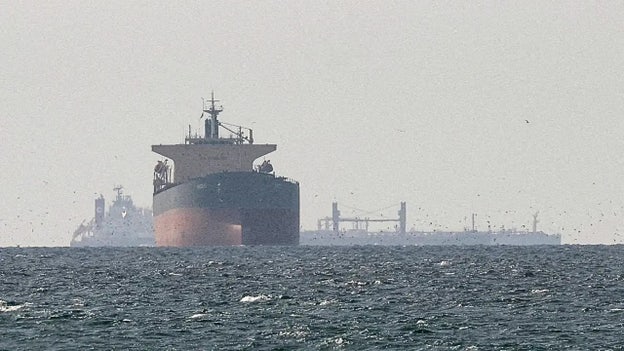Oil prices climb for fourth straight session as US-Iran tensions fuel supply fears