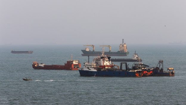 Buyers face 'virtually no new supplies' of Iranian oil amid US blockade, says analyst