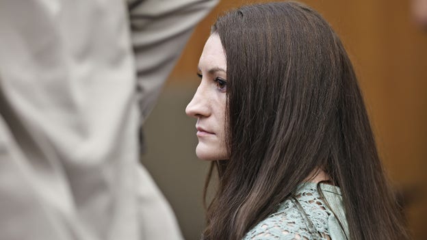 No verdict in Lindsay Clancy trial as jury weighing deaths of her 3 children returns Monday