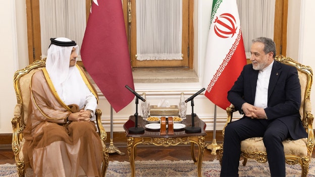 Qatari PM, Iranian foreign minister held Tehran meeting, discussed Strait of Hormuz and deescalation
