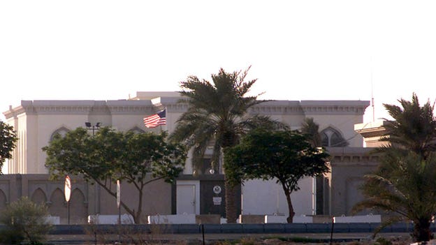US begins allowing diplomats' families to return to Middle East posts