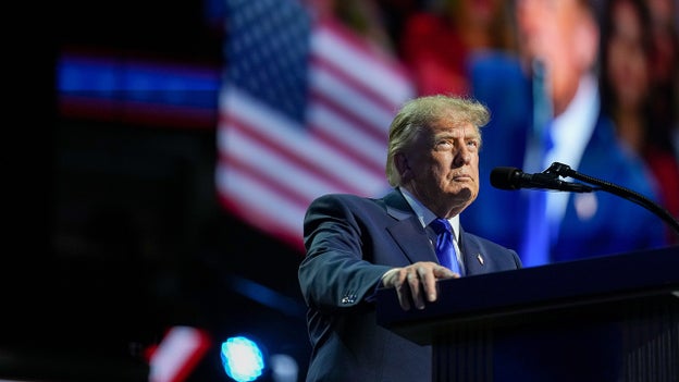 Trump promises to give every adult American $5,000 if Republicans win midterms