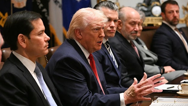 Trump advisers privately warn Iran war could last through end of presidency: report