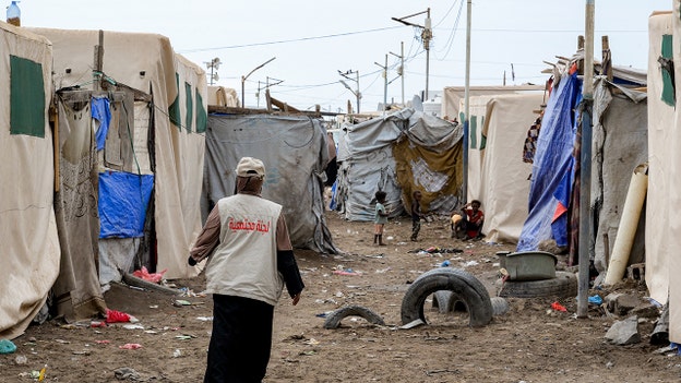 More than 100,000 people displaced in Yemen over last 2 weeks amid Houthi clashes, UN says