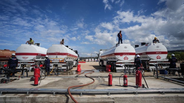 Iraq opens new gasoline route through Syria as Hormuz closure disrupts energy trade