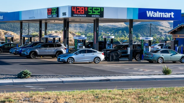 Gas prices across the nation edge higher overnight