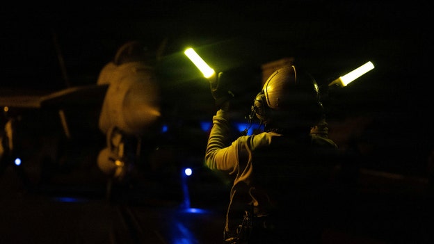 CENTCOM releases photo of fighter jet on aircraft carrier supporting Iranian port blockade