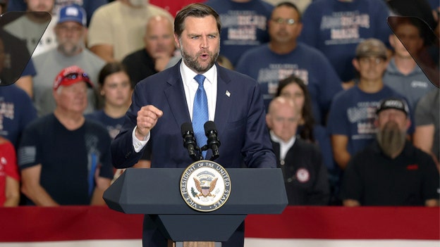 Republicans and Democrats make final appeals as battleground map expands