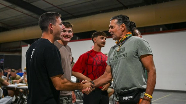 ‘Survivor’ cast members visit US troops in Middle East