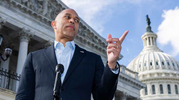 House Minority Leader Jeffries slams Ramaswamy as 'a disgusting and slimy political hack'
