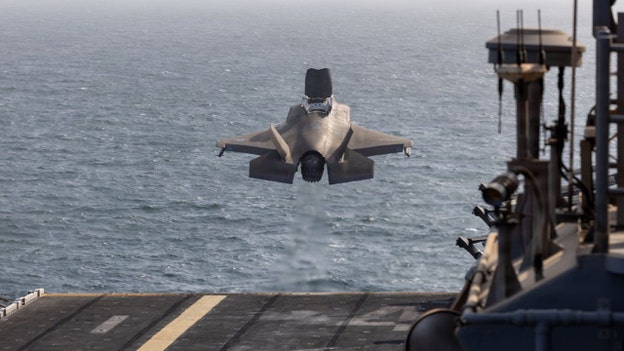 CENTCOM showcases US fighter jet taking off from USS Boxer in Middle East