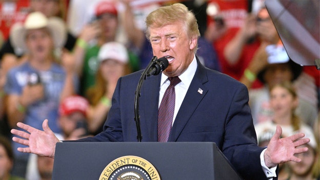 Trump heads to South Carolina as Senate race tightens