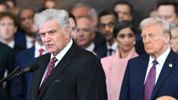 Franklin Graham offers voters 'help' picking between Republicans and Democrats