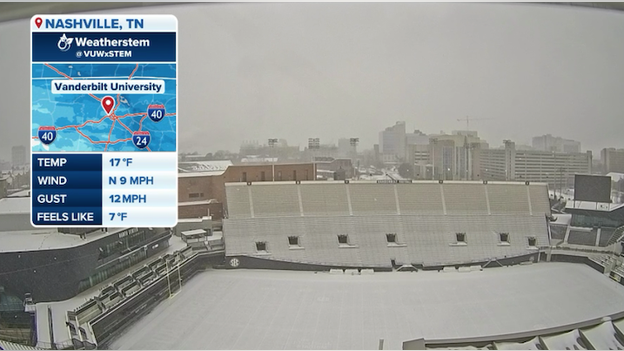 Snow quickly blanketing Nashville, Tennessee this morning