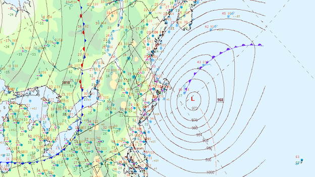 Analysis: Storm peaks as pressure rises, FOX Forecast Center tracks nor'easter pulling away